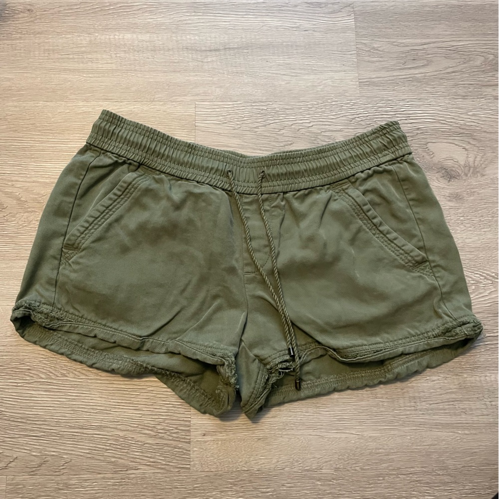 Women’s Loft Green Drawstring Cargo Shorts